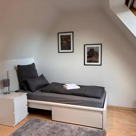 Ks - 3 Schlafzimmer Mit 6 Einzelbetten In Bielefeld